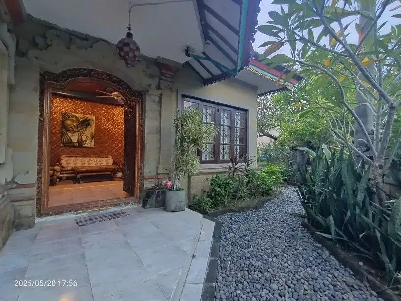 Rumah luas 350 m2 di Taman Griya Jimbaran Bali