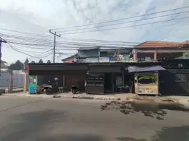 Ruko dan Kost Lokasi Berada di Kawasan Pabrik di Sukamenak