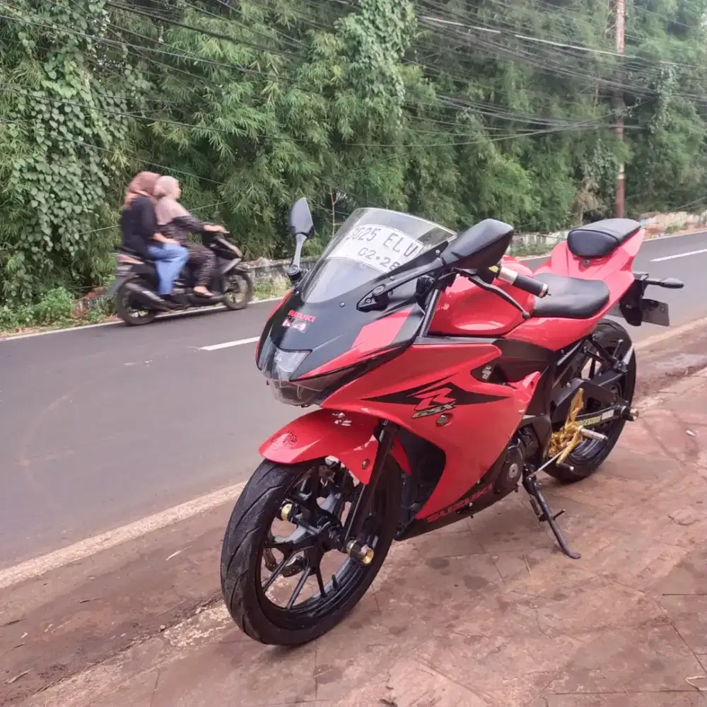Suzuki GSX 2018 -Bagus Lengkap Mesin Cakep