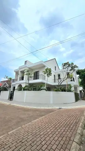 Dijual Rumah Hook 2 Lantai Semi Furnished Siap Huni di BSD Kencana Loka Tangerang