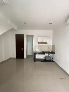Sewa Cepat Rumah Pik 2 Uk 4,5x10 2 lantai Semi Furnish