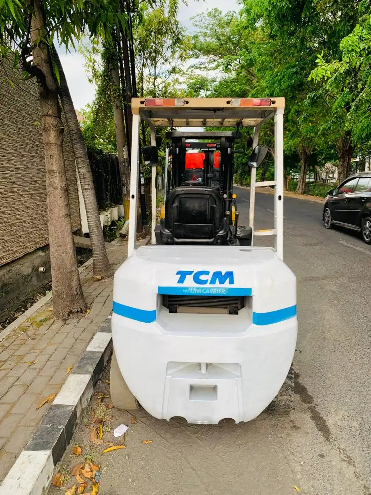 JUAL FORKLIFT BEKAS TCM 3 TON MAST 3 METER BERGARANSI MESIN
