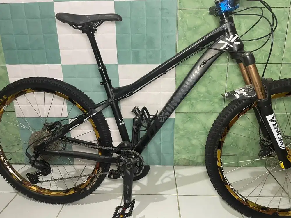 Jual sepeda mtb hardtail mulus