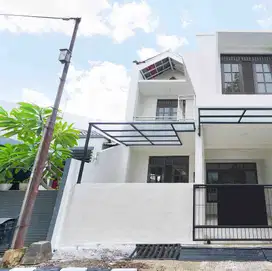 RUMAH MEWAH DUA LANTAI SIAP HUNI HARGA ALL IN DI CIPUTAT