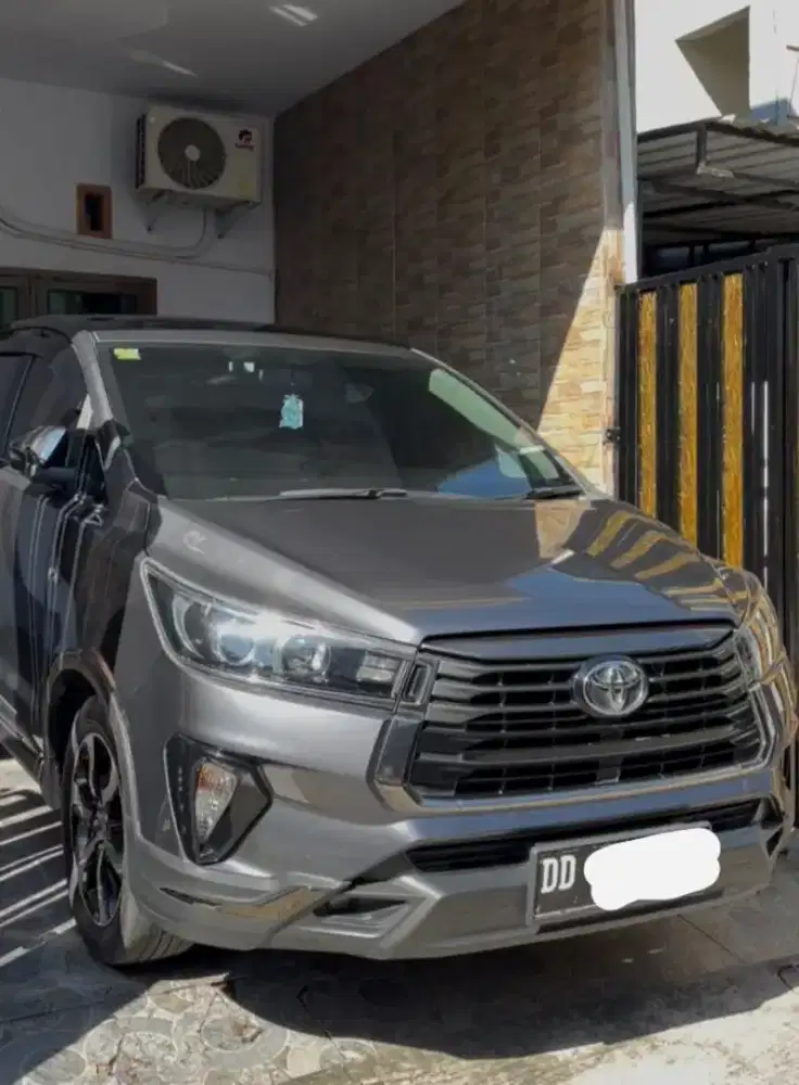 TOYOTA INNOVA VENTURER (2021)
