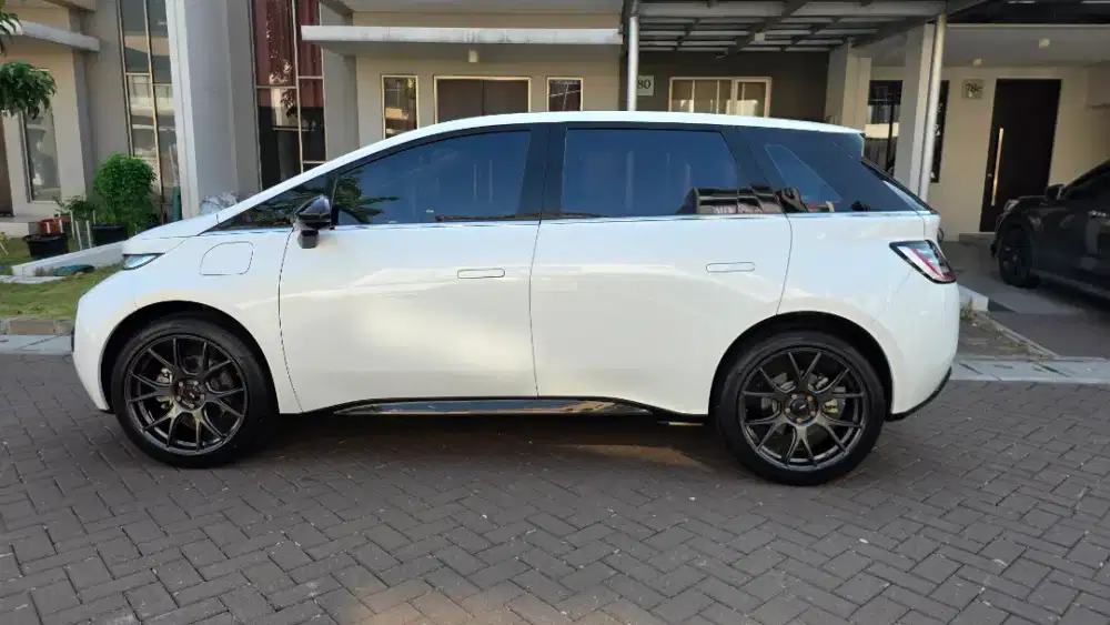 WULING CLOUD EV 2024 PRO, PUTIH, 33000KM TGN PERTAMA