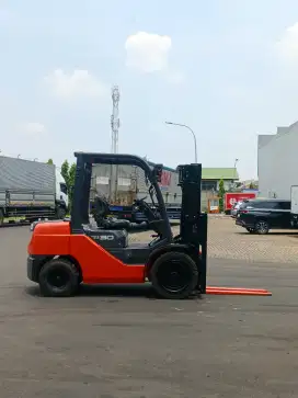 Forklift Toyota 3 Ton,Matic,3 Meter,Mesin 1DZ-II,8FD30,Tahun 2017