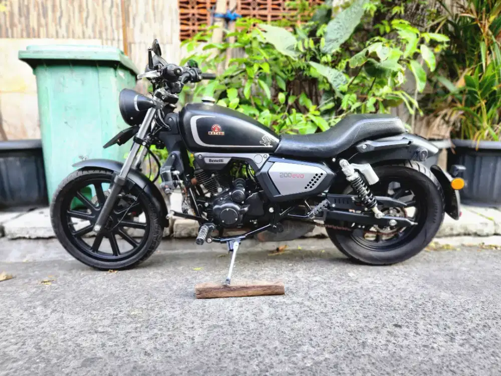 BENELLI MOTOBI EVO EFI PE 200 HITAM TAHUN 2022 SUPERB ISTIMEWA MURAH!