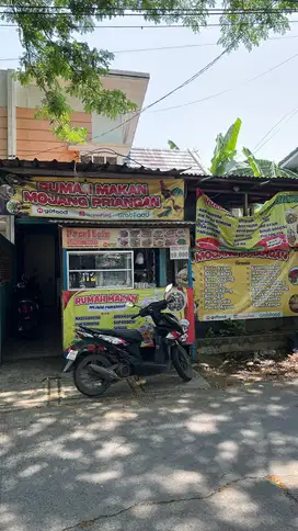 Dijual Rumah Tinggal Lokasi Strategis Bisa Untuk Usaha