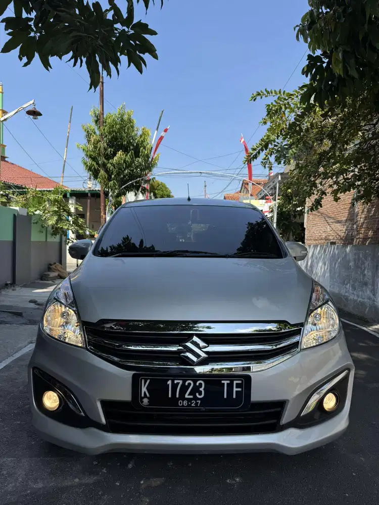 ANTIQ SUZUKI ERTIGA GX AUTOMATIC 2017 SILFER
