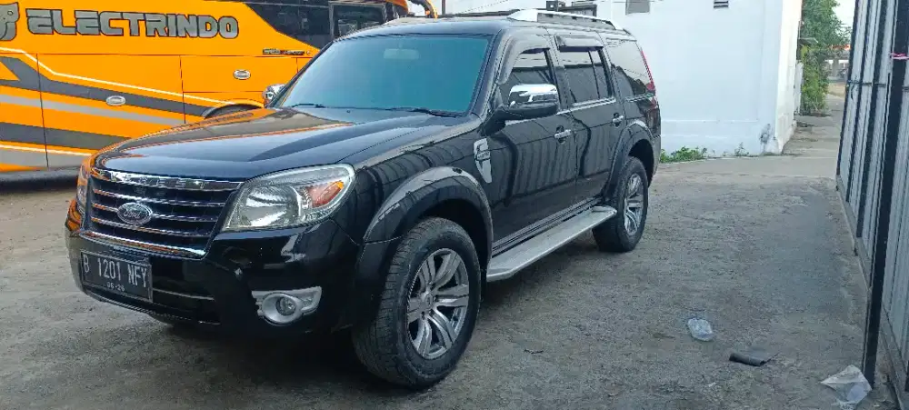 Dijual Ford Everest AT 2011 XLT