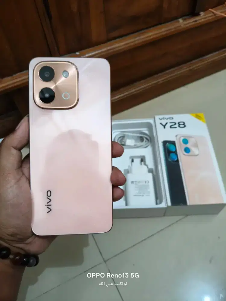 Vivo y28 ram 8/256 fulset original