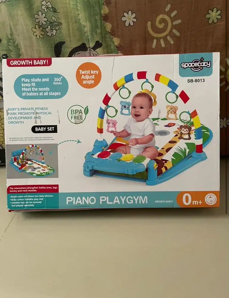 Piano playgym spacebaby