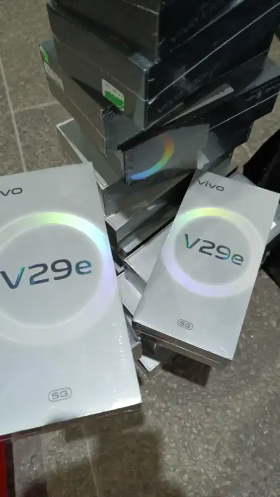 Oppo V29e 5g 8/256 segel garansi resmi 1 tahun