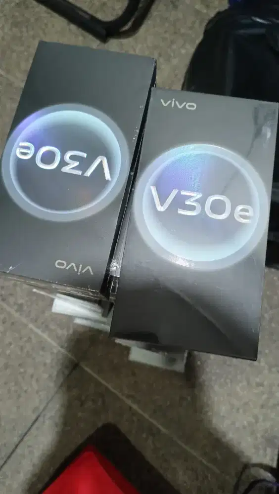 Vivo V30e 5g 8/128 segel garansi resmi 1 tahun