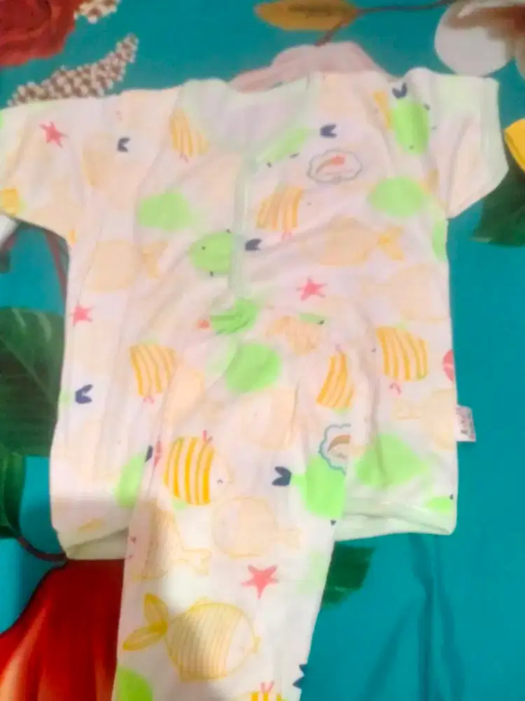 Pakaian bayi dan anak