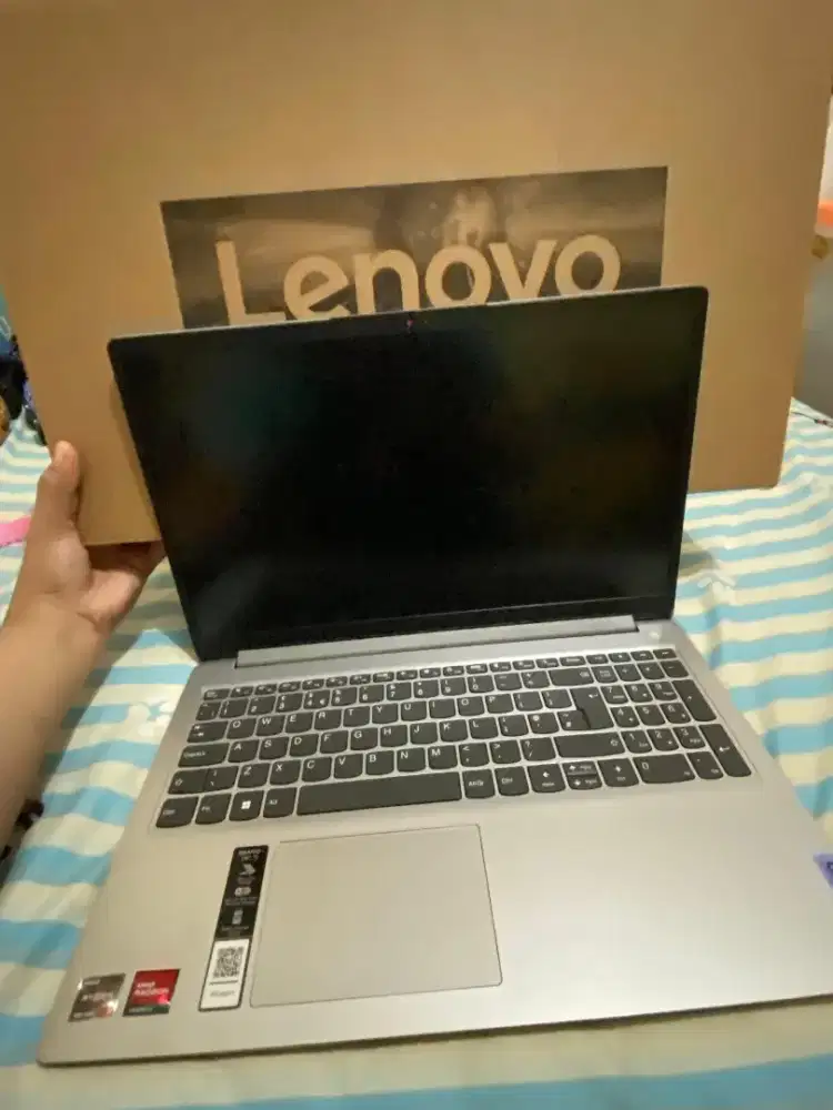 Lenovo 7320U 15,6 FHD