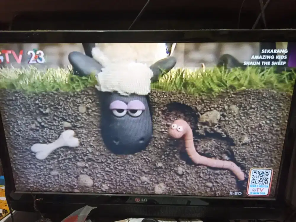 LG LED TV 24in normal ada remot bisa buat PC VGA hdmi