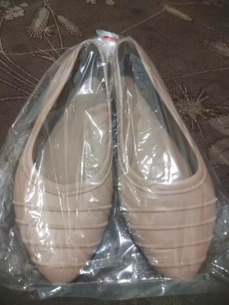 Sepatu karet utk wanita, merk Porto Lady