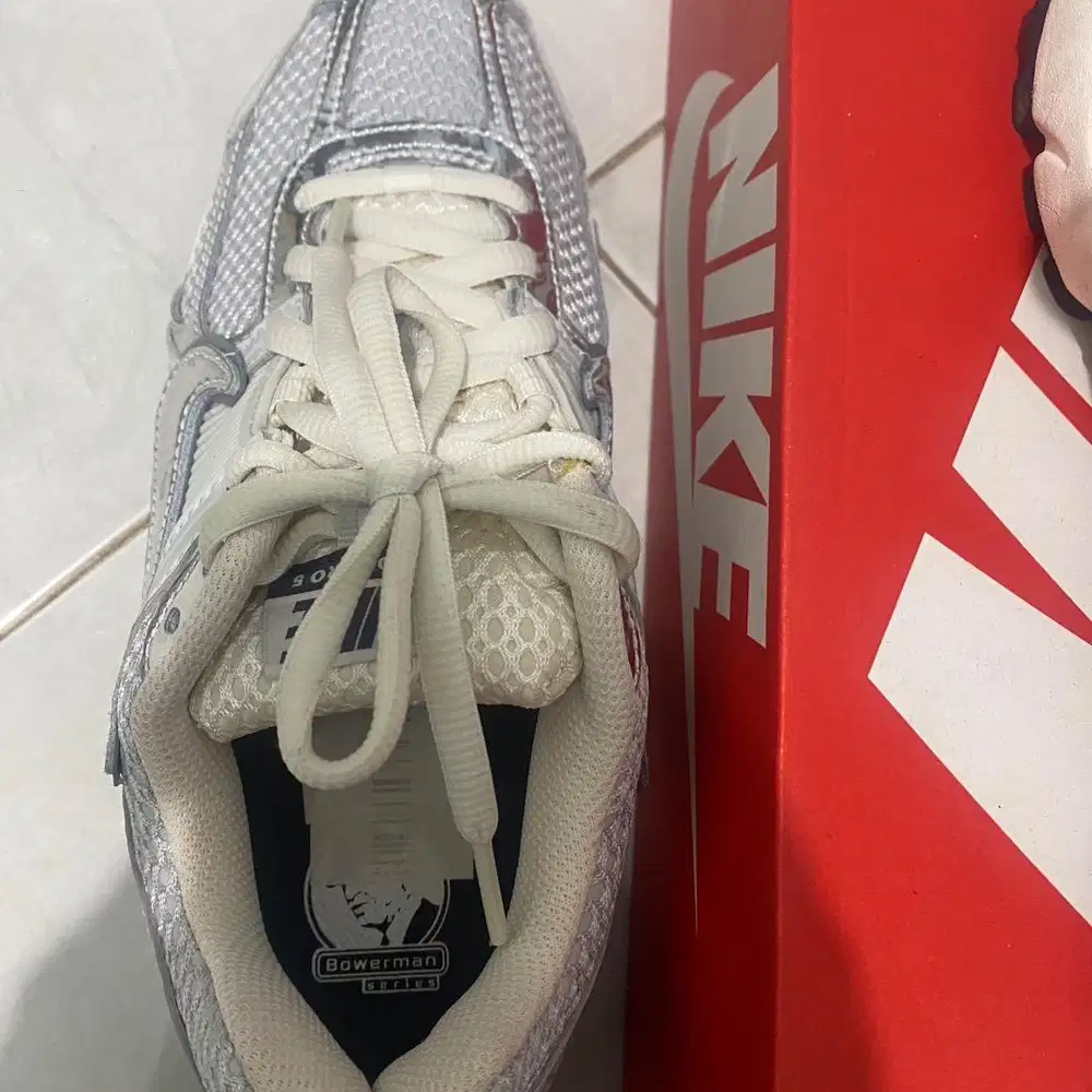 NIKE VOMERO LIKE NEW