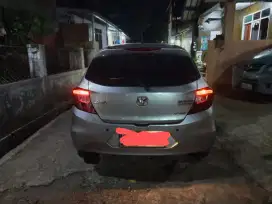 mobil bekas brio
