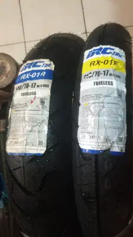 Di jual cepat ban motor vixion depan belakang merk IRC