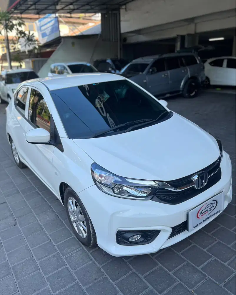Brio e satya automatic plat denpasar km 4 rb
