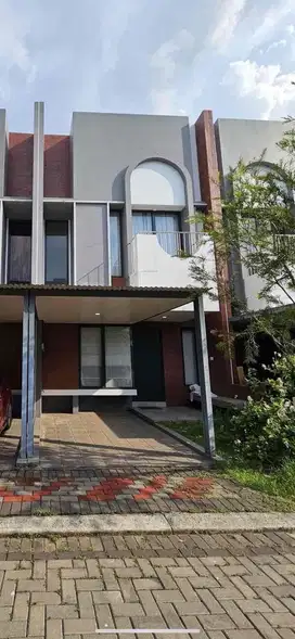 DIJUAL RUMAH FULL FURNISH FREJA BSD CITY
