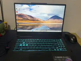 Laptop gaming MSI cyborg 15 A12VF i7-12650H 16gb 1TB RTx 4060 8gb