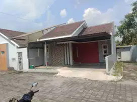 rumah luas bersih cluster dekat tol klodran dan fajar indah