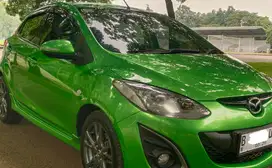 Mazda 2 R A/T 2012
