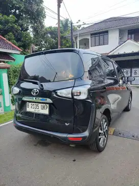 Toyota Sienta V at metic Tahun 2018 hitam nopol ganjil jakarta timur