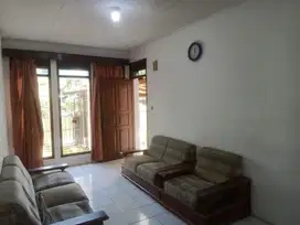Rumah 2 Lantai Siap Huni di Tubagus Ismail Bandung