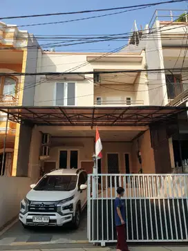 DIJUAL RUMAH KELAPA GADING UK 6X17 KELAPA PUAN LILIN GADING INDAH RAPI KELAPA GADING JAKARTA UTARA