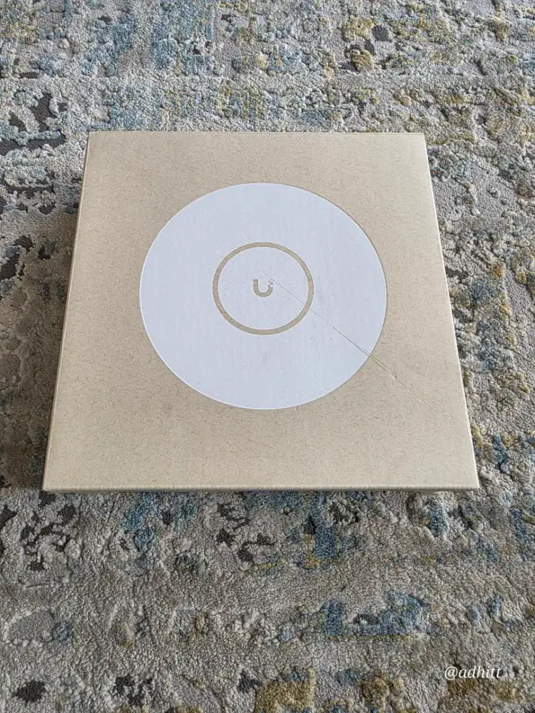 Ubiquiti u7 lite ceiling mounted access point