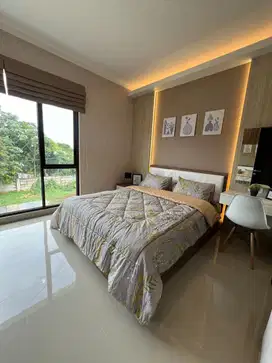 Rumah 2 lantai pinggir jalan