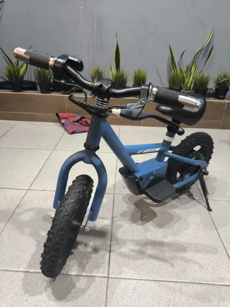BALANCE BIKE ANAK LISTRIK PRELOVED