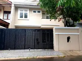 VR07 Rumah Bagus Murah Jual BU 190 m2 Duren Sawit Jakarta Timur