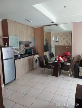 DIJUAL APARTEMEN CITY HOME MOI TWR MIAMI UKU 45 M2 LANTAI 21 SEMI FURNISHED RAPI HRG MENARIK