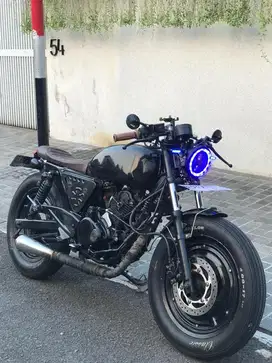 Caferacer Basic Pulsar 200cc Tahun 2011