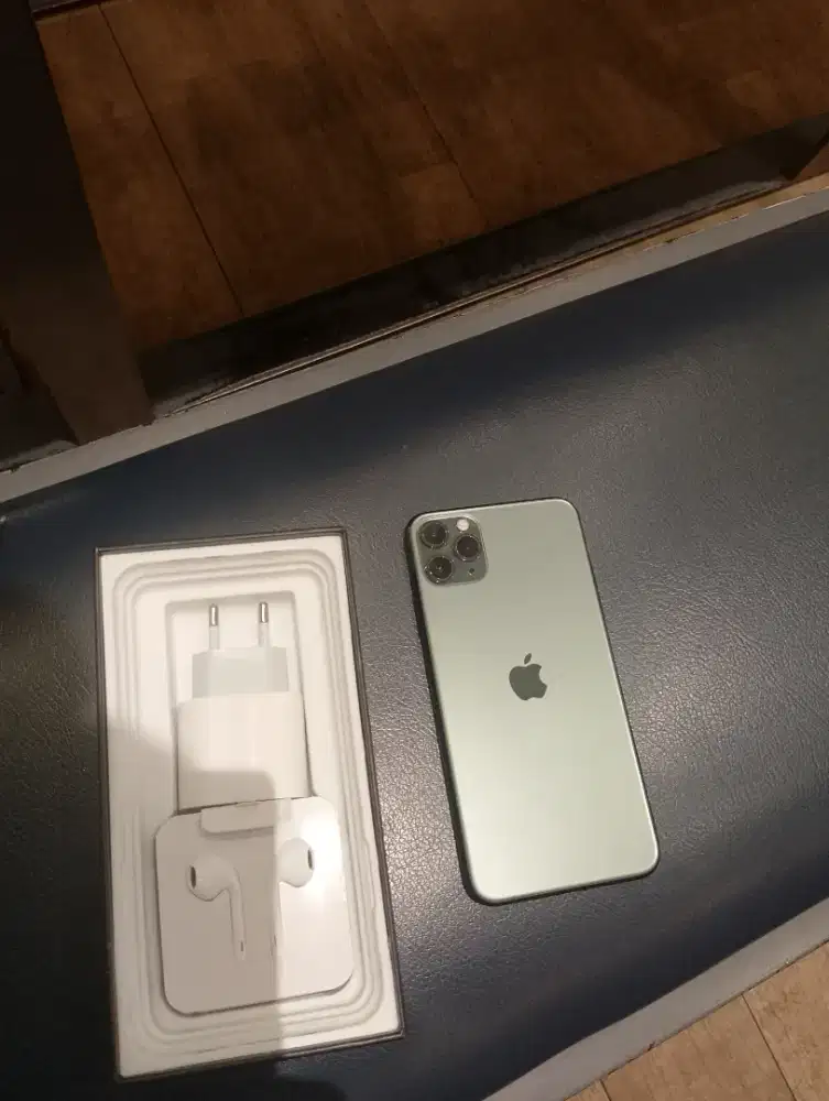 Iphone 11 pro max 256gb tertata baru