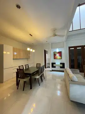 Dijual Cepat Rumah Minimalis Cantik & Rapih di Gading Asri – Kelapa Gading Siap Huni!