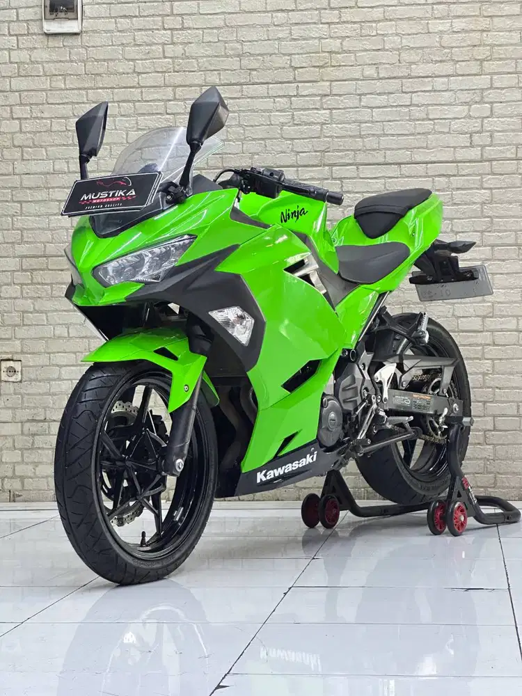 Perfect Condition Kawasaki ninja 250 fi pmk 2019