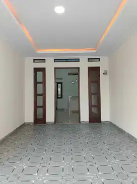 Dijual Rumah Kualitas Premium,  3 kamar Tidur, 2 kilo meter ke Stasiun