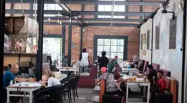Disewakan Ruang Usaha Area Jakal KM. 8 Lokasi Pusat Kuliner Dekat UGM