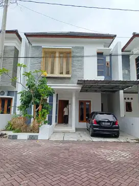 Rumah Siap Huni Dalam Perumahan One Gate System Lokasi Dekat JCM Dan SCH