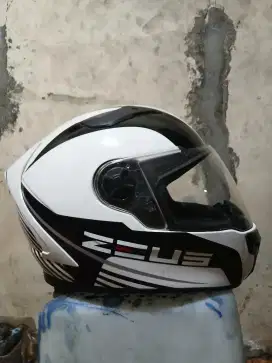 Helm Zeus Full Face