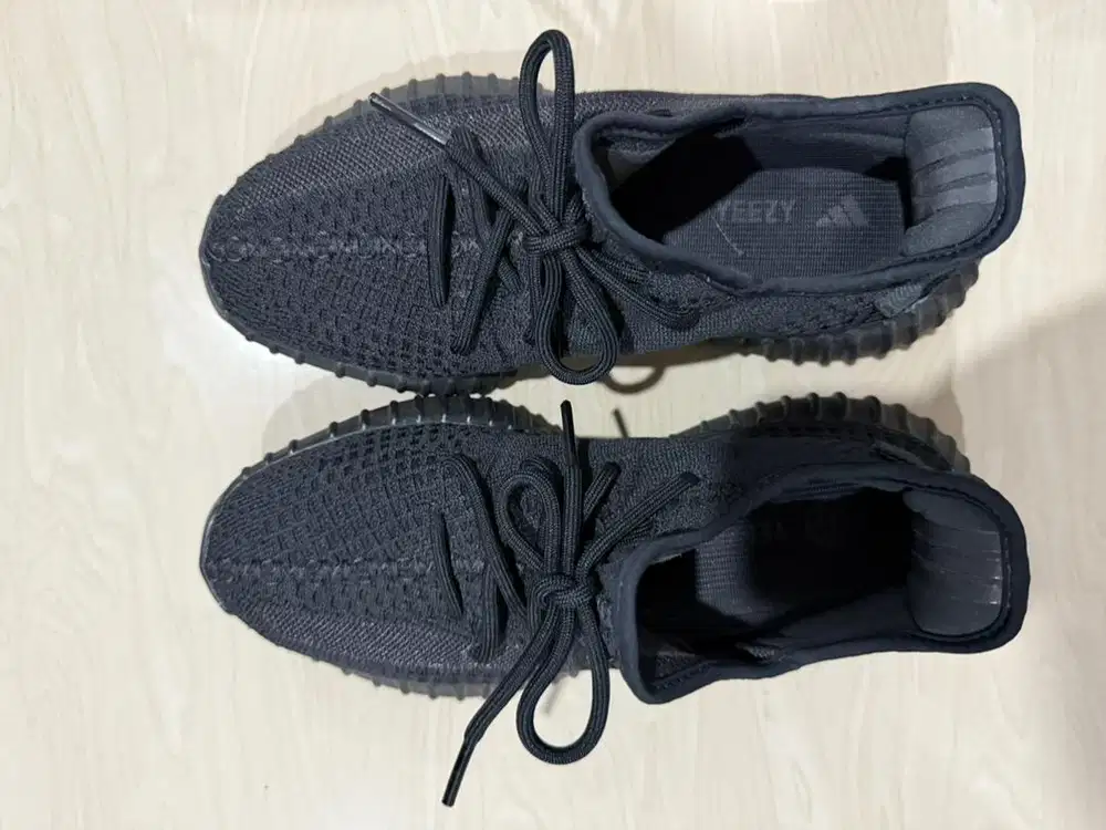 Yeezy v2 350 Black Onyx