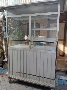 Rombong/gerobak full aluminium dan kaca gratis 2 kursi