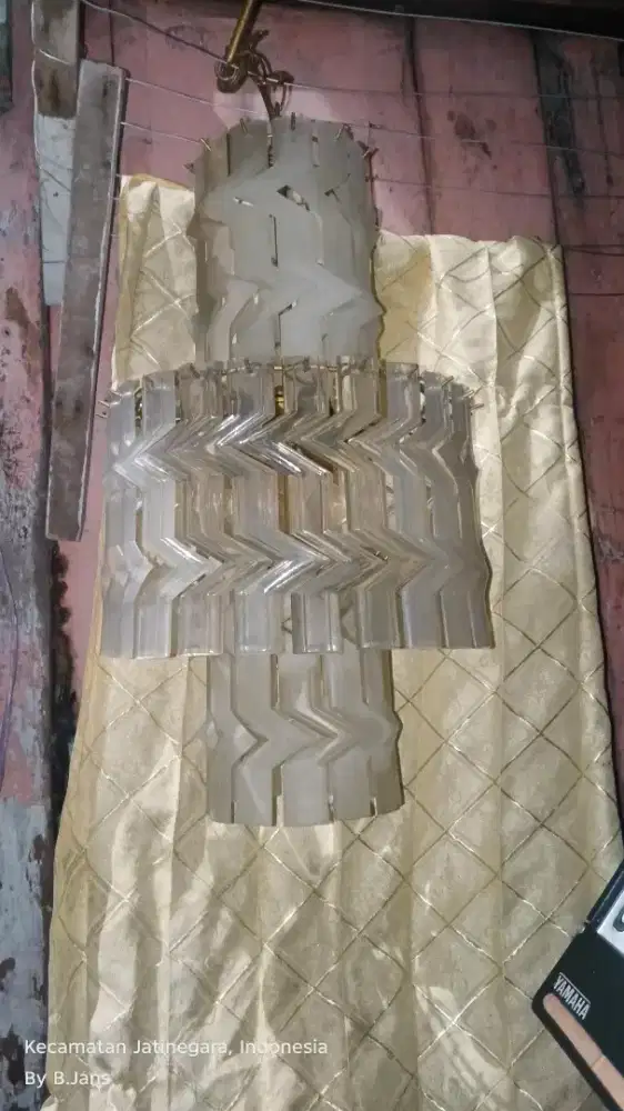 Lampu gantung hias